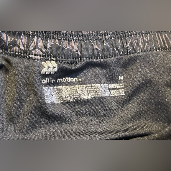 All In Motion Women's Black Patterned Running Shorts w Liner Size Medium - Picture 4 of 11
